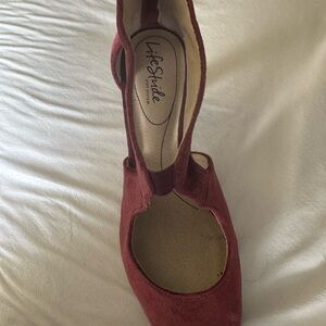 LifeStride Burgundy Velvet Block Heels Women’s 9.5